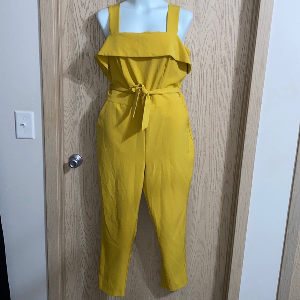 New York and co size large mustard jumper pants